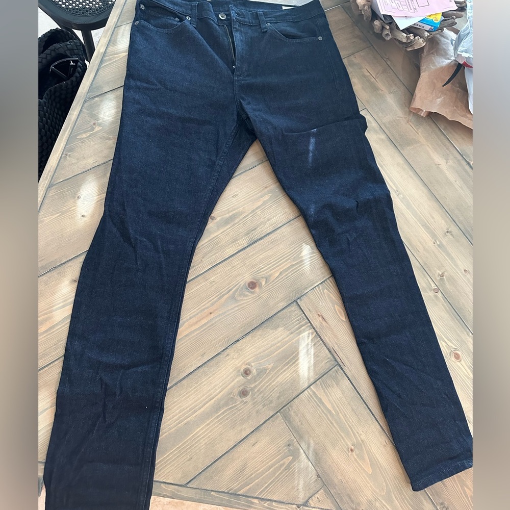 Rag & bone skinny jeans fit 1. Size 34 W 33 L